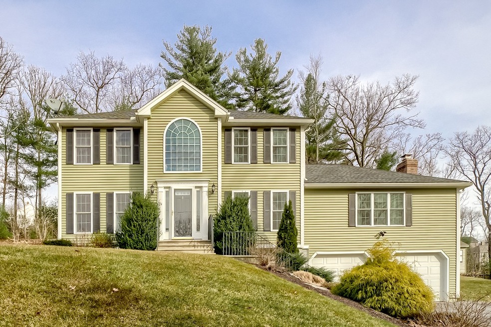 164 Wachusett St, Holden, MA 01520 - photo 1