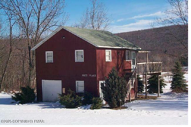 419 E White Bear Dr, Summit Hill, PA 18250 - photo 1