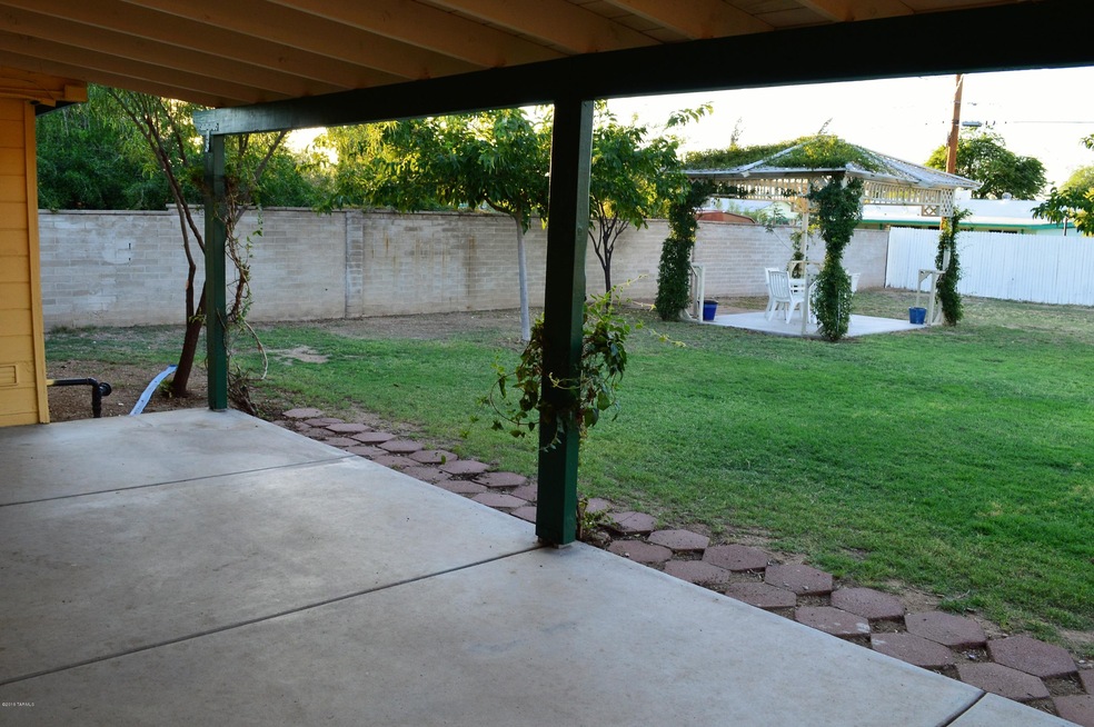 4433 E 17th St, Tucson, AZ 85711 - photo 1