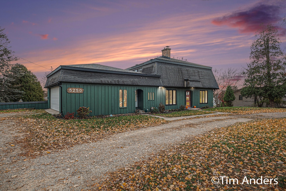 5250 Ivanrest Ave SW, Wyoming, MI 49418 - photo 1