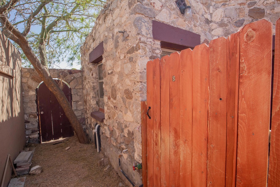 3204 Memphis Ave unit B, El Paso, TX 79930 - photo 1