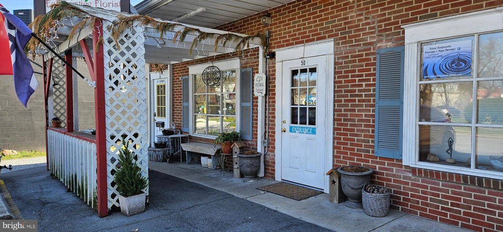 50 Independence St unit A, Berkeley Springs, WV 25411 - photo 1