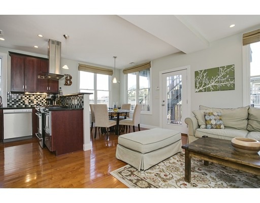 589 E 2nd St unit 3, Boston, MA 02127 - photo 1