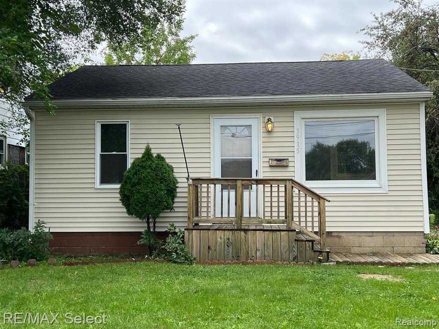 3915 Blackington Ave, Flint, MI 48532 - photo 1