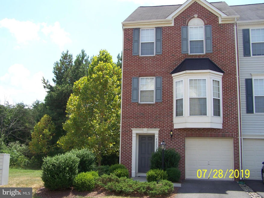 42251 St Huberts Place, Chantilly, VA 20152 - photo 1