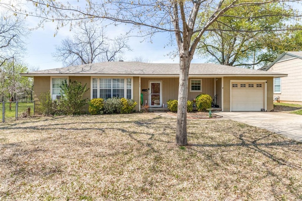 1800 W Walker St, Denison, TX 75020 - photo 1