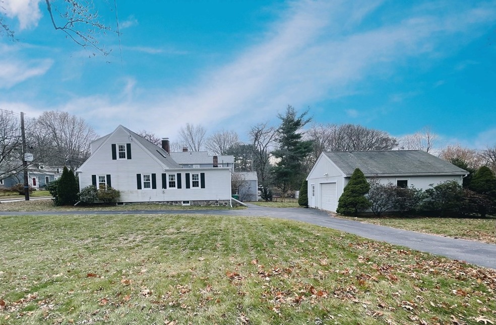 577 Grove St, Newton Lower Falls, MA 02462 - photo 1