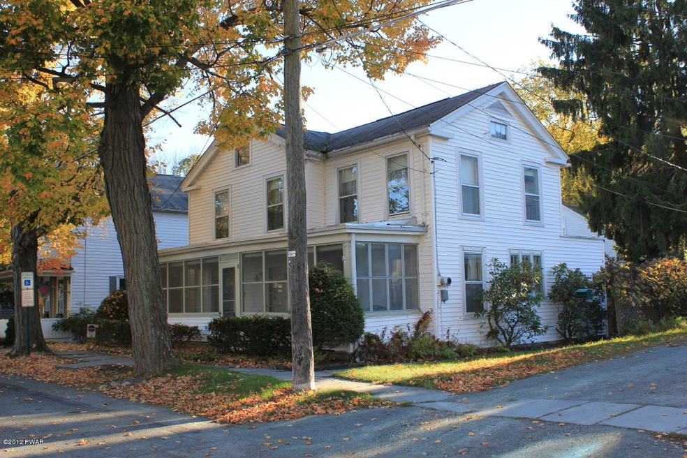 214 Chestnut Ave, Hawley, PA 18428 - photo 1