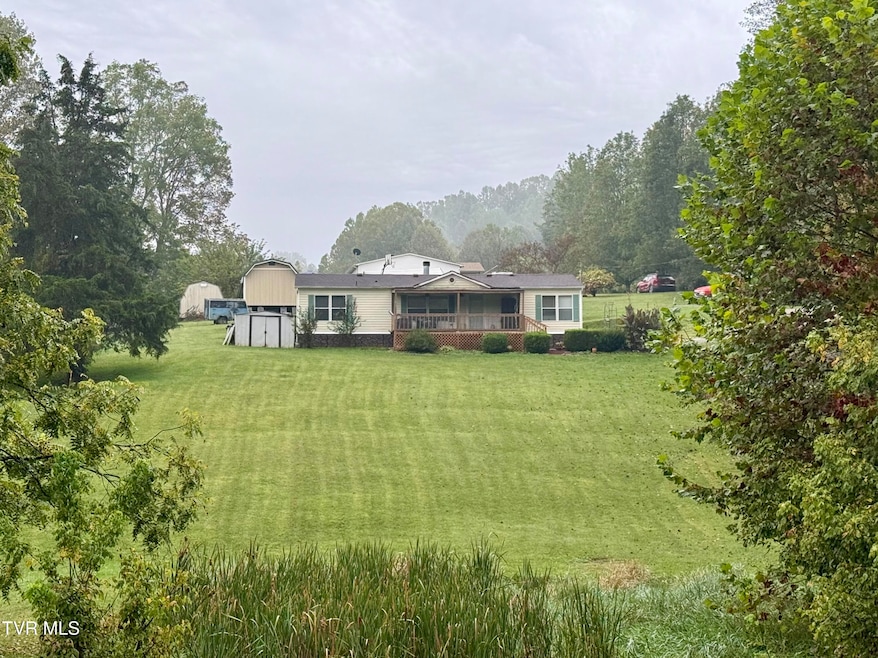 861 Hickory Tree Rd, Bristol, TN 37620 - photo 1