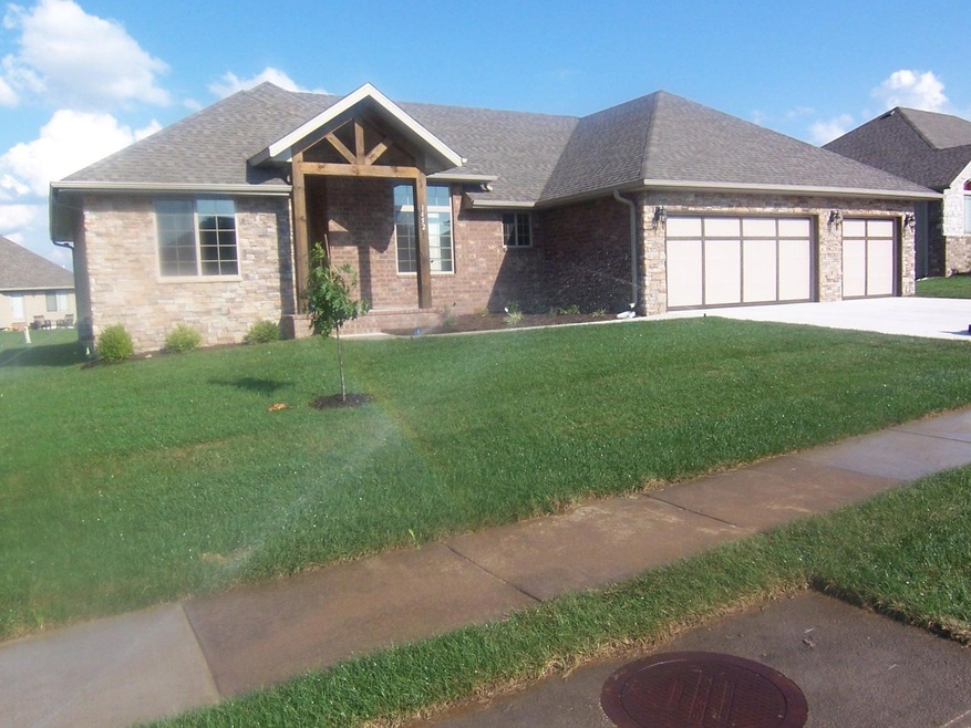 1452 S Appomattox Ave, Republic, MO 65738 - photo 1