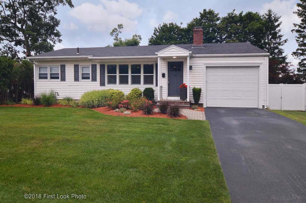 99 Mount View Dr, Cranston, RI 02920 - photo 1