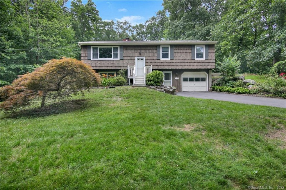 5 Mountain Orchard Rd, Bethel, CT 06801 - photo 1