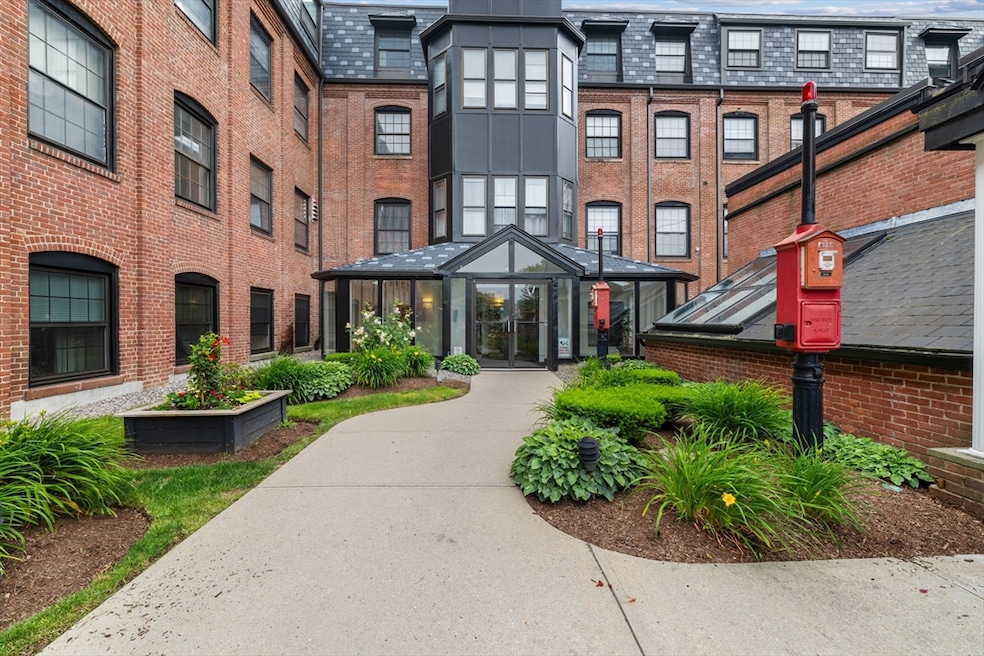 Whittemore Mills unit 210, Quincy, MA 02170 - photo 1