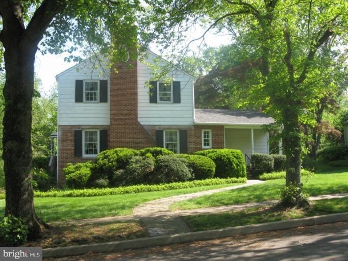 1210 Lake Falls Rd, Baltimore, MD 21210 - photo 1