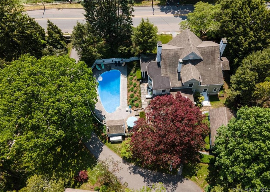 SPECTACULAR PROPERTY INCLUDING SEPARATE BUILDING L