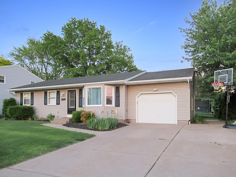 3535 Aberdeen Ave, Erie, PA 16506 - photo 1