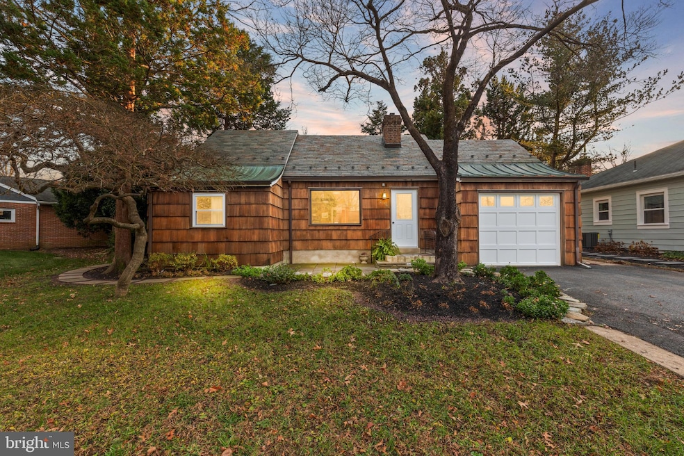 216 Park Ave, Mount Joy, PA 17552 - photo 1