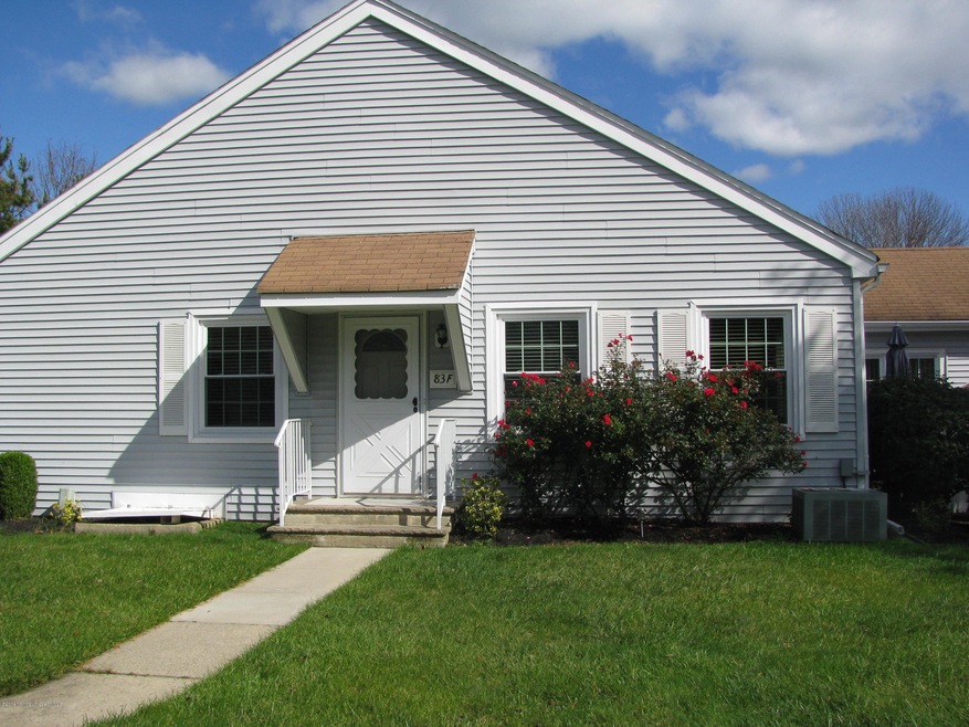 83 Parkway Dr unit F, Freehold, NJ 07728 - photo 1