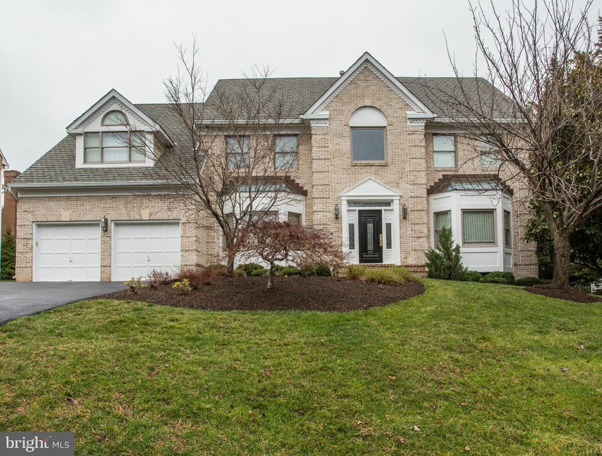 9325 Sprinklewood Ln, Potomac, MD 20854 - photo 1