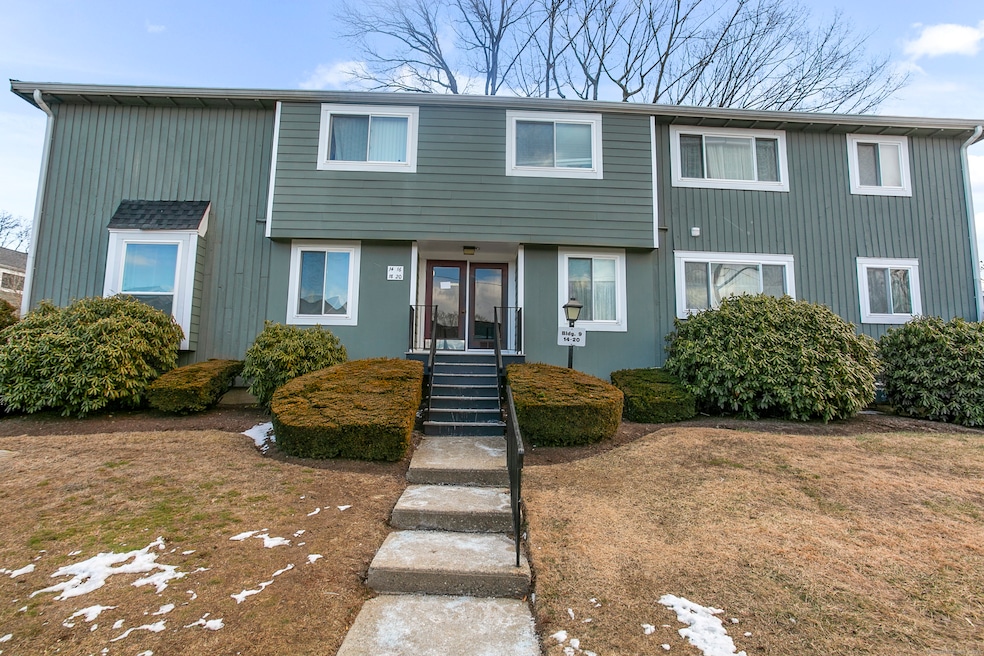 14 Ameridge Dr, Bridgeport, CT 06606 - photo 1