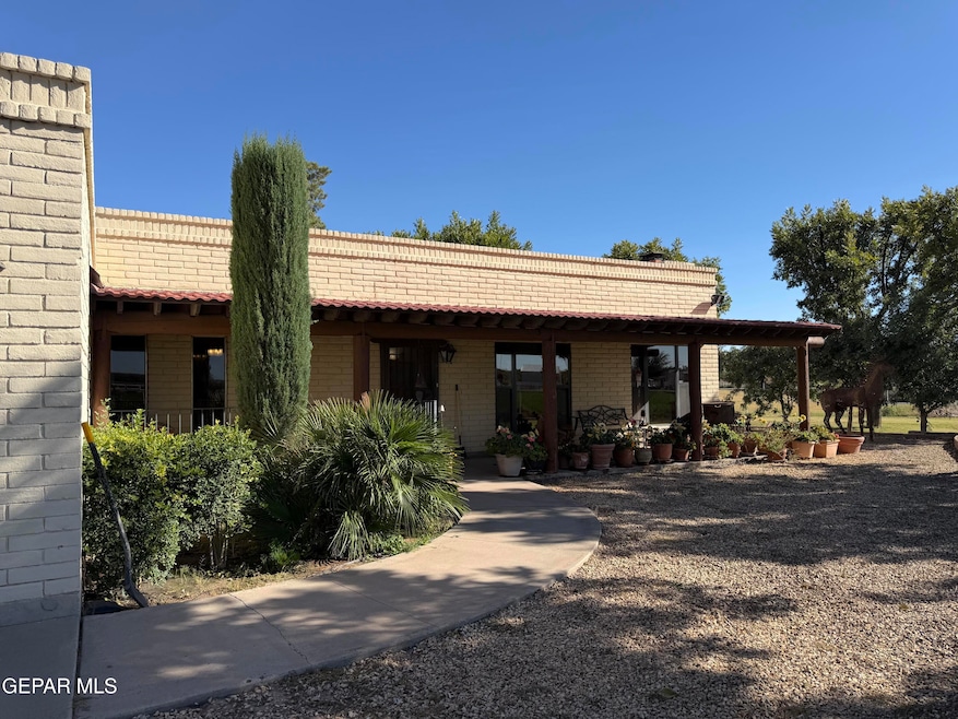 7770 Westside Dr, Canutillo, TX 79835 - photo 1