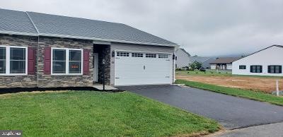 8876 Oriole Ct, Waynesboro, PA 17268 - photo 1