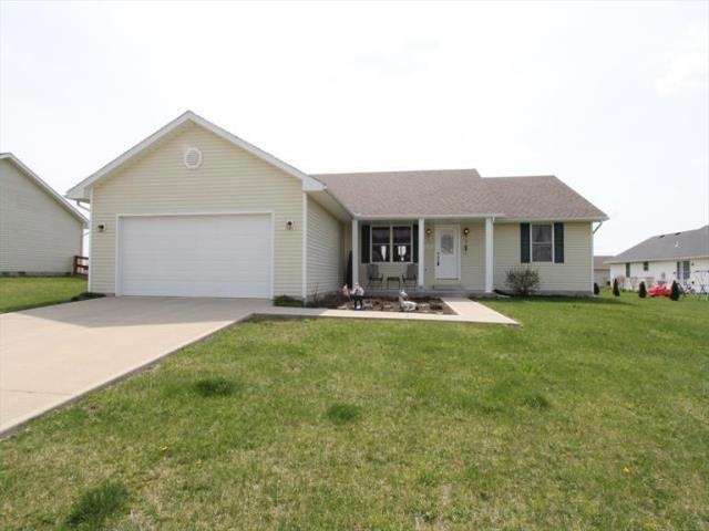 304 Mackenzie Ct, Blanchester, OH 45107 - photo 1