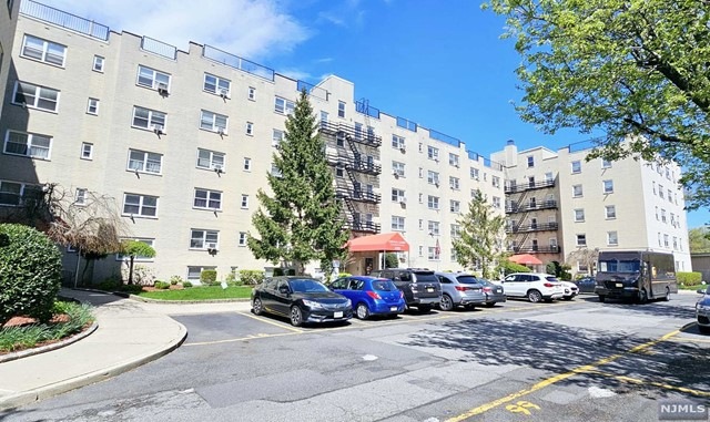 2205 N Central Rd unit 1D, Fort Lee, NJ 07024 - photo 1
