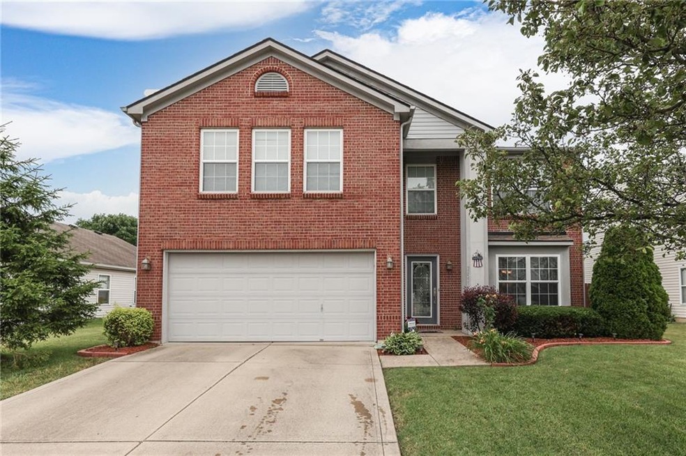 2648 Monarchy Ln, Greenwood, IN 46143 - photo 1