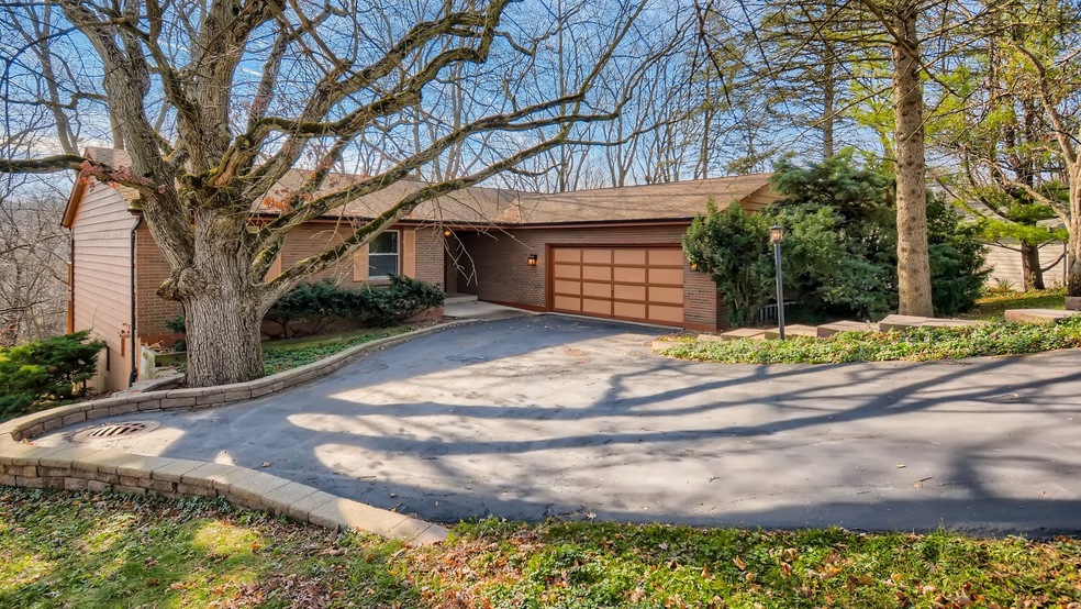 730 Hillside Ct, Algonquin, IL 60102 - photo 1