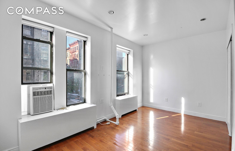 120 Thompson St unit 8, New York, NY 10012 - photo 1