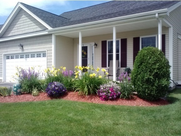 7 Blanchard Ln, MerriMacK, NH 03054 - photo 1