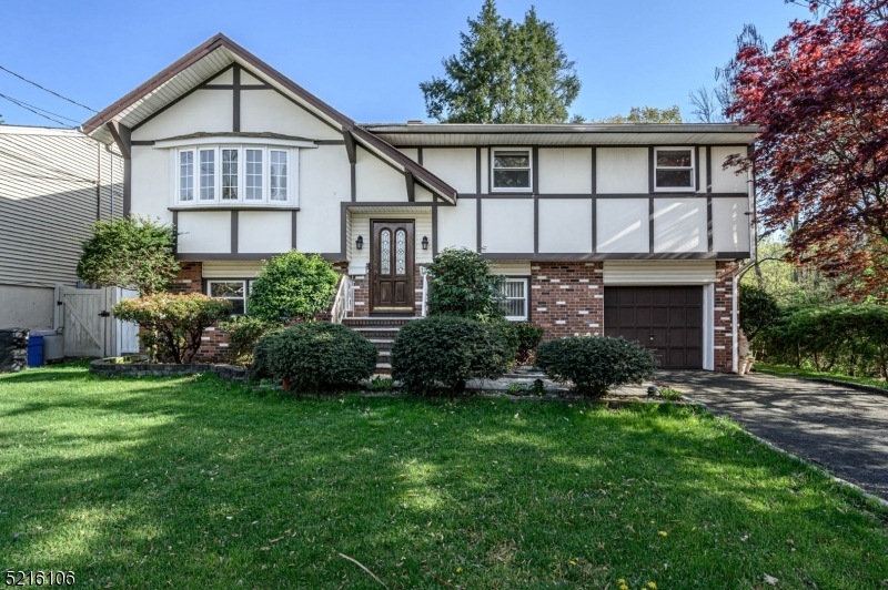 1269 Kanski Ct, Rahway, NJ 07065 - photo 1