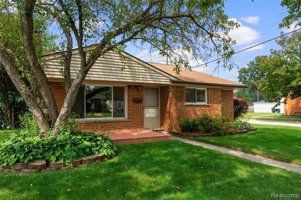 Welcome to 1127 Englewood!
