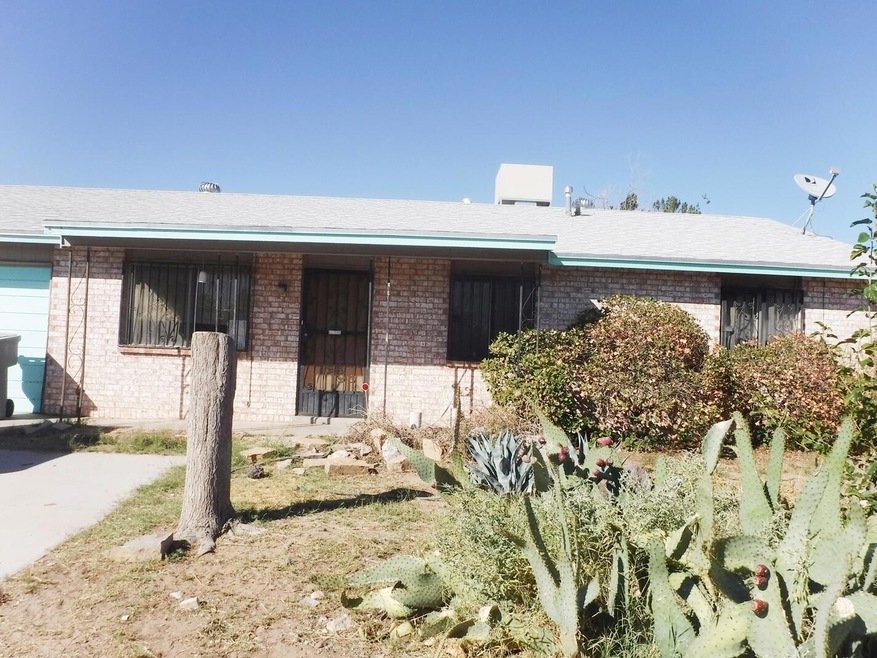 11413 Jack Cupit Ln, El Paso, TX 79936 - photo 1