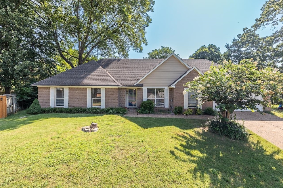 Beautiful Curb Appeal located in the back of a cove with wonderful neighbors.