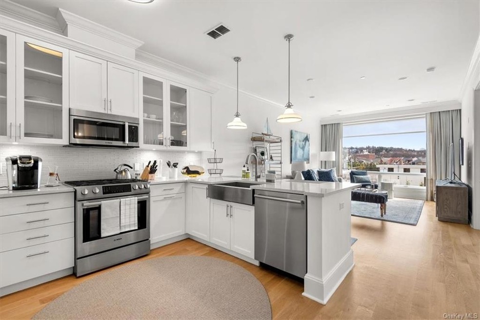 11 River St Unit 203