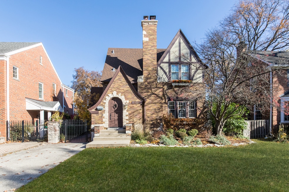 unlisted-address, Park Ridge, IL 60068 - photo 1