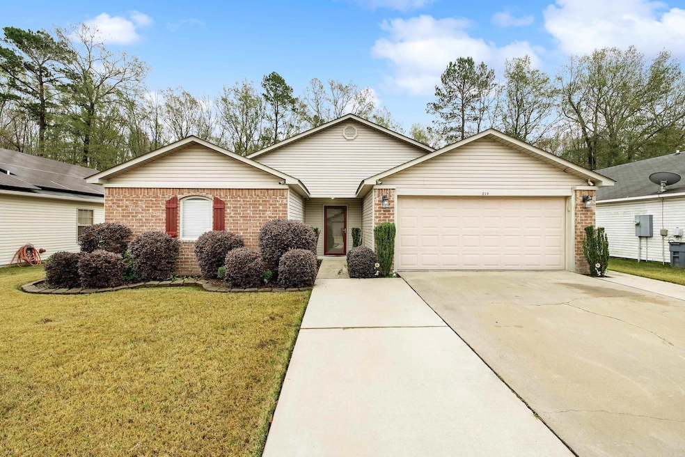 219 Iris St, Benton, AR 72015 - photo 1