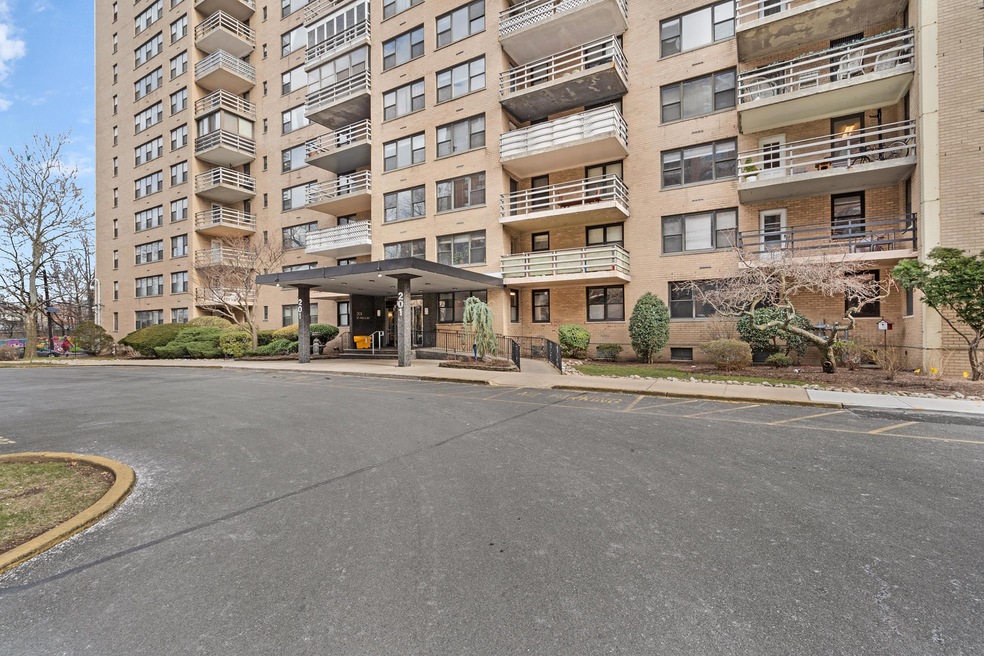 201 St Pauls Ave unit 15R, Jersey City, NJ 07306 - photo 1