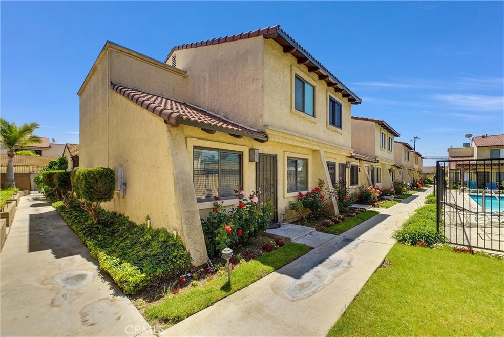 9903 Cedar St unit 9, Bellflower, CA 90706 - photo 1