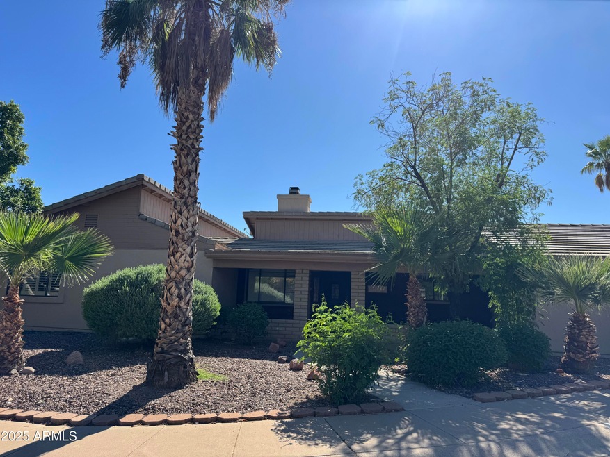 1614 E Echo Ln, Phoenix, AZ 85020 - photo 1