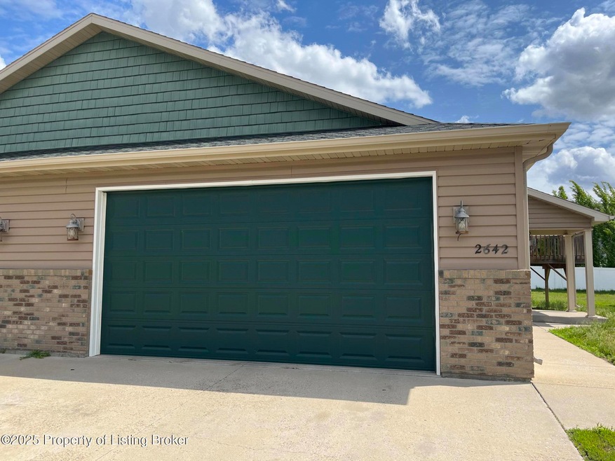 Under Contract $294,900