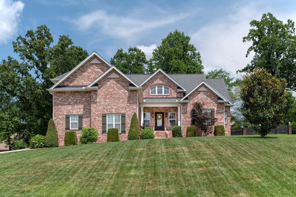 735 Coveview Cir, Cookeville, TN 38506 - photo 1