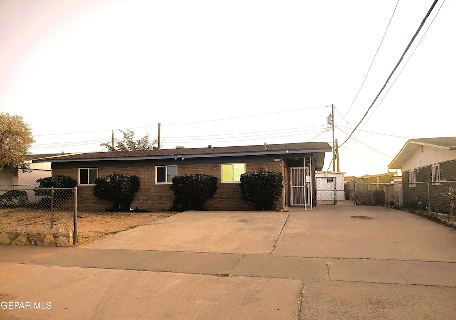 5804 Pickerel Dr, El Paso, TX 79924 - photo 1