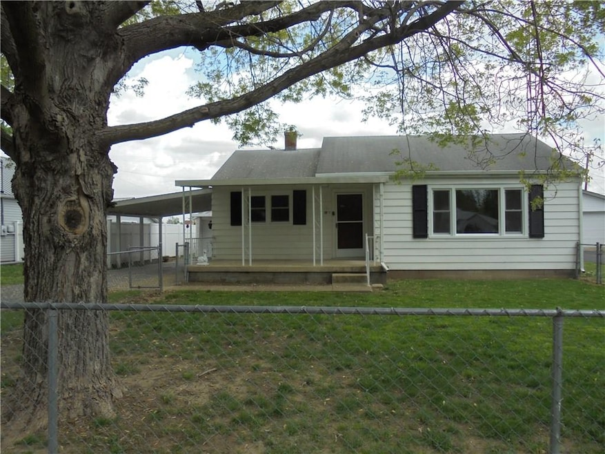 1917 Lee St, Columbus, IN 47201 - photo 1