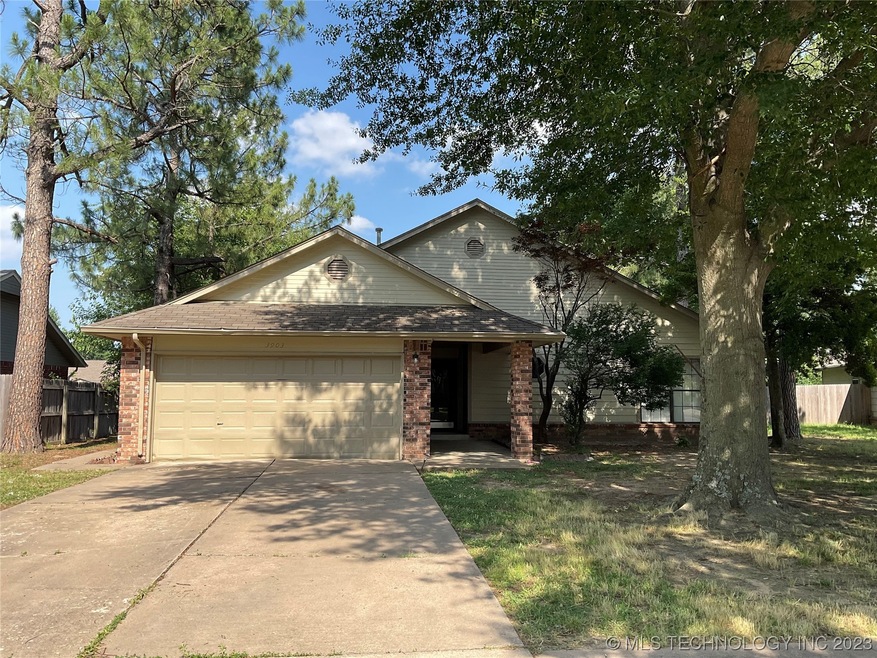 3903 S Walnut Place, Broken Arrow, OK 74011 - photo 1