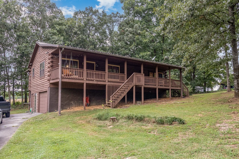 232 Owens Cir NE, Calhoun, GA 30701 - photo 1