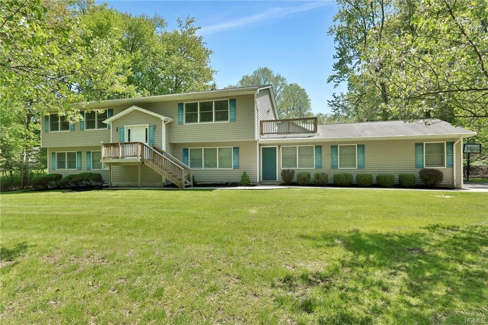 253 Maple Rd unit C, Valley Cottage, NY 10989 - photo 1