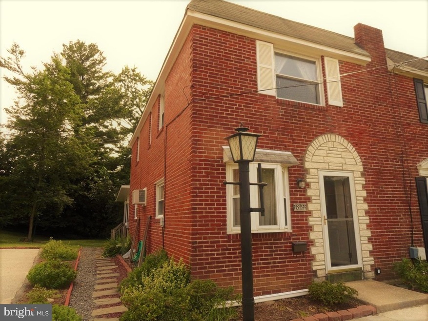 1821 Cricket Ln, Folcroft, PA 19032 - photo 1